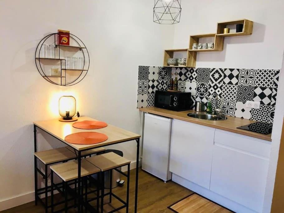 "Axel 8" Studio Proche Gare Avec Balcon Apartment Sete Luaran gambar